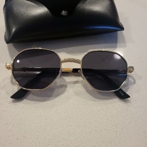 Black Sunglasses with detail